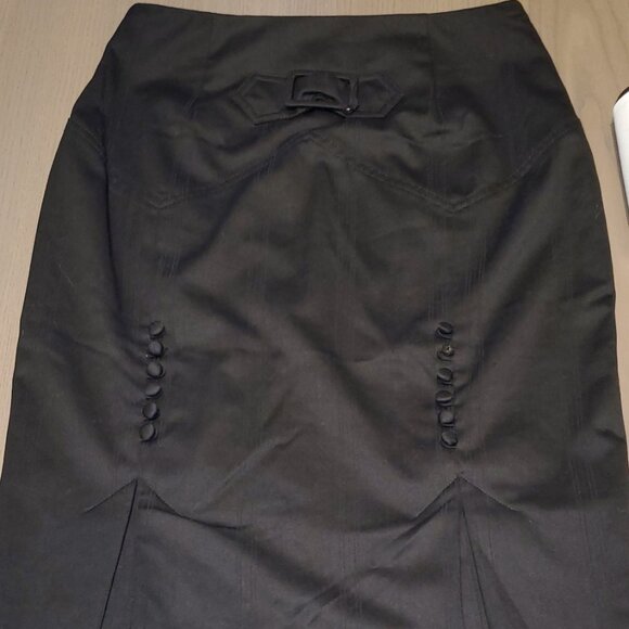 Body by Victoria Dresses & Skirts - Body by Victoria Pleated Buckle Back Midi Pencil Skirt